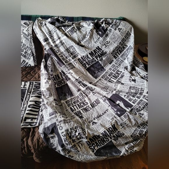 Harry Potter Daily Prophet Twin Sheet set - Picture 2 of 7